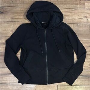 Athleta Black Women's Jacket - Thicker Neck with Thumb Holes